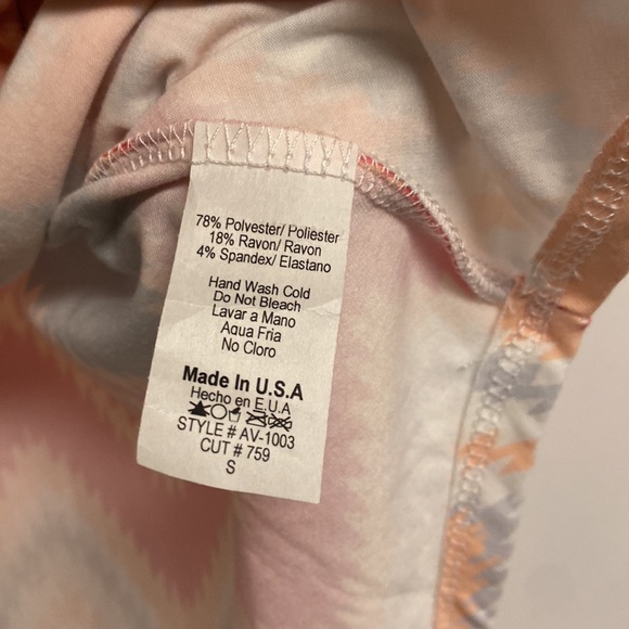 Avery Apparel Company Top - Picture 4 of 5